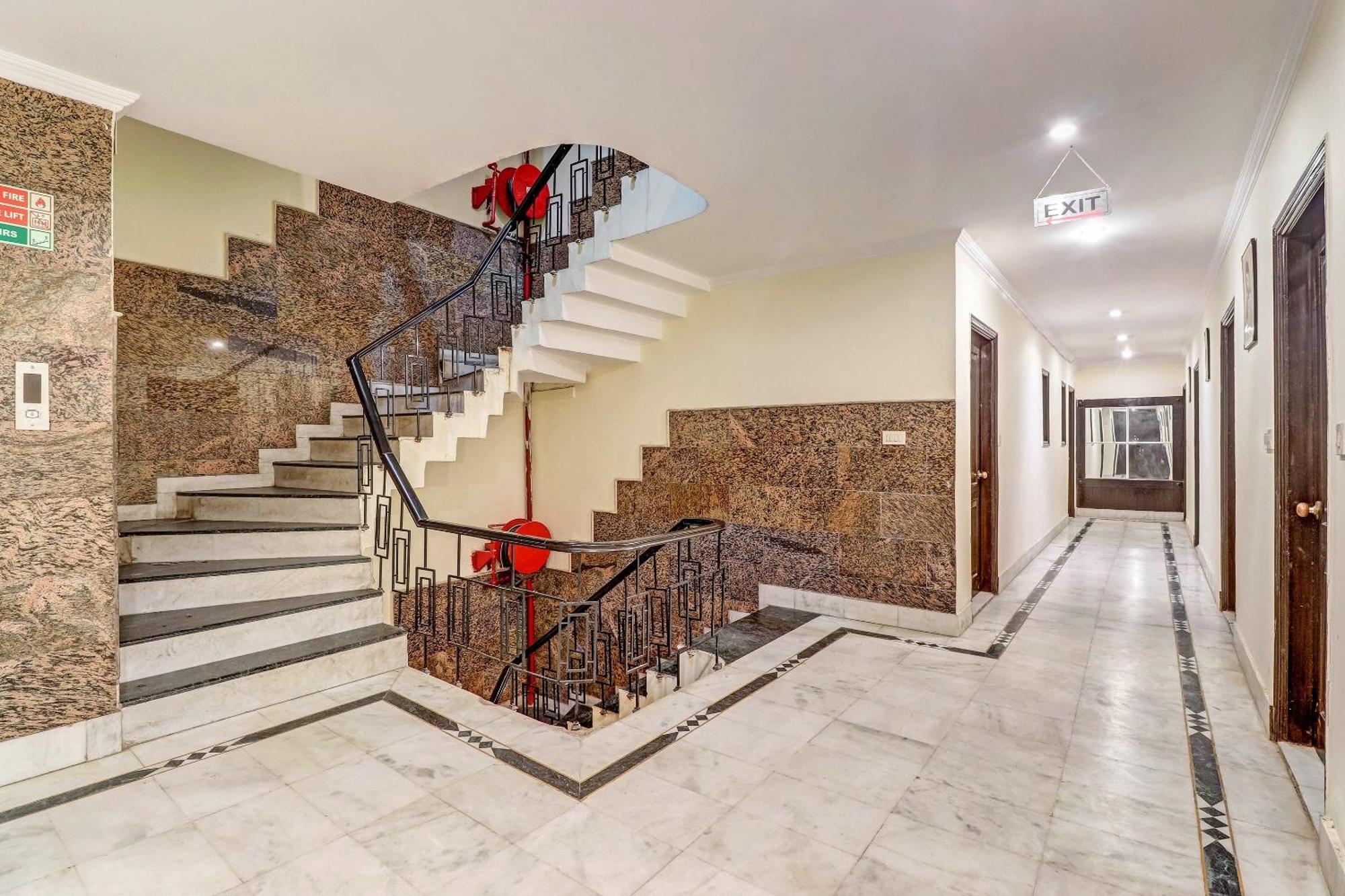 Hotel O Grand Central Дели Экстерьер фото