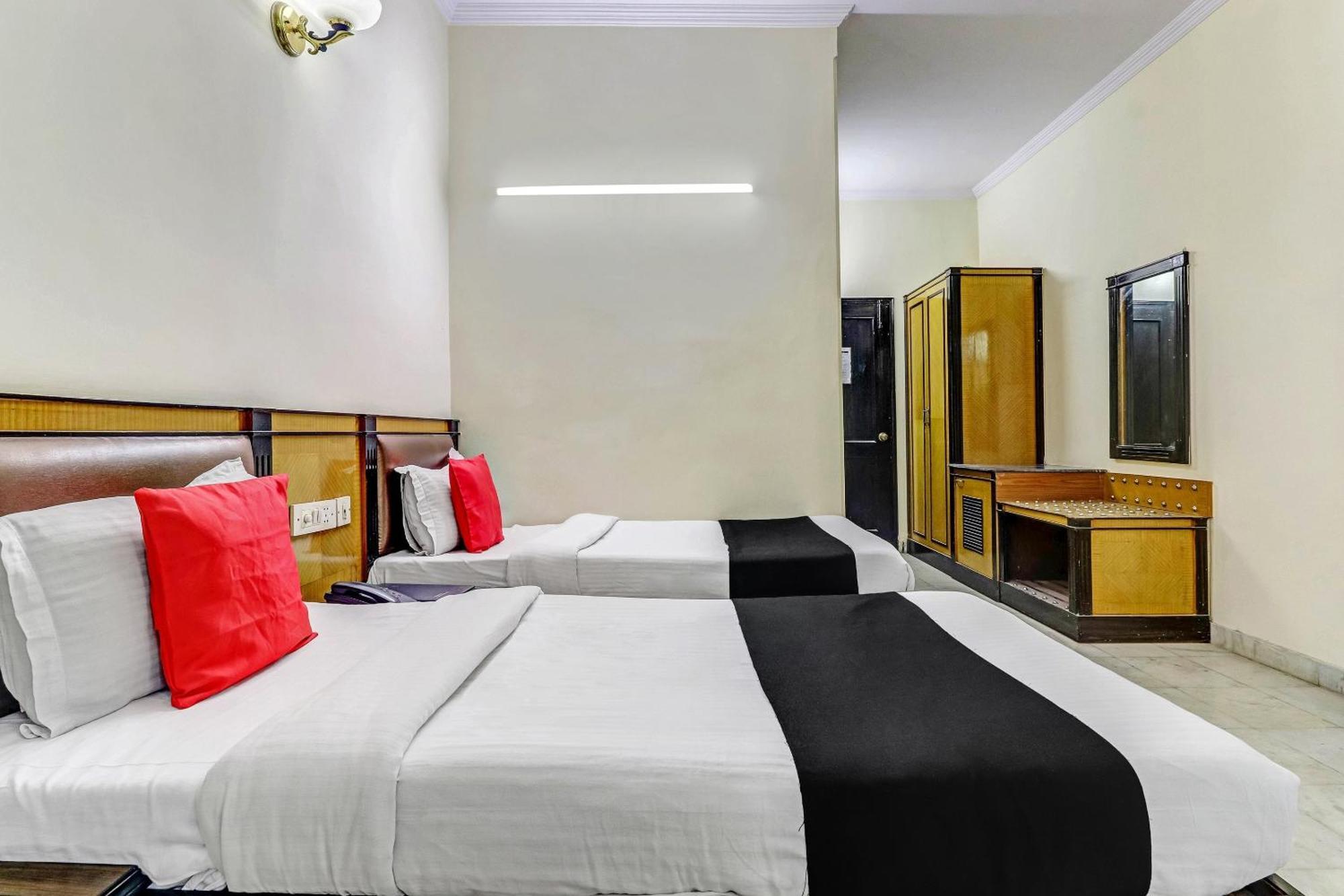 Hotel O Grand Central Дели Экстерьер фото